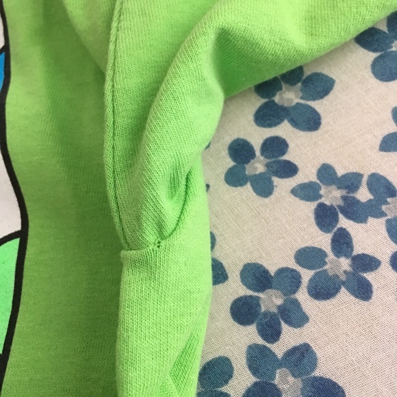 The Lake is my Happy Place t-shirt Med. GUC - Picture 5 of 7